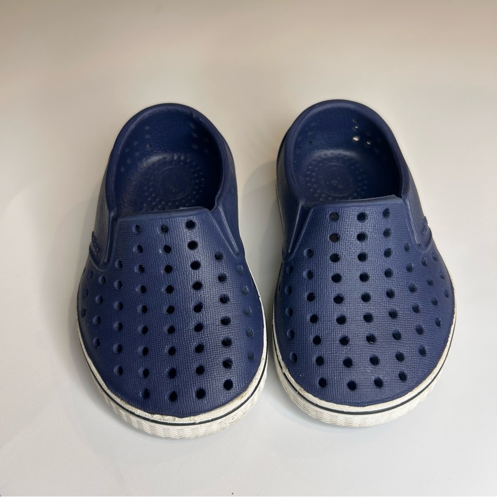 Child Native Shoes - Navy Blue - Size 4c